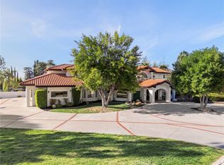 102 Edgemont Dr, Redlands, CA 92373