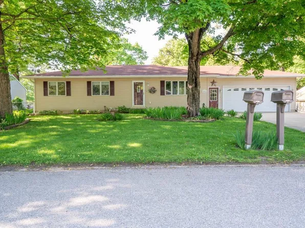 204 Dixie Cir, Evansdale, IA 50707