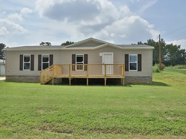 624 Taylor St, Dresden, TN 38225
