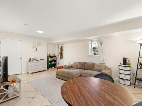 219 South Street image 38 of 45