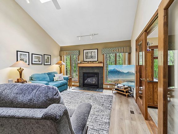 5th image of 422 Game Ridge Trl