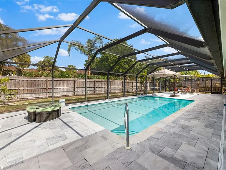 2467 Pine Woods Cir #3 — Photo 24
