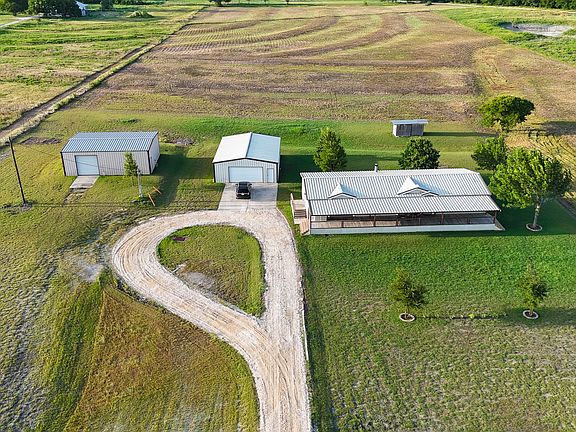 3rd image of 401 County Road 330