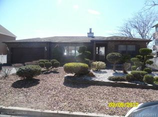 309 Estate Point Rd, Toms River, NJ 08753