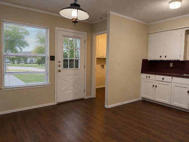 2111 Quail Run #A — Photo 7