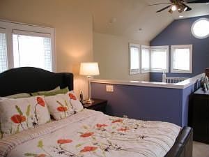 3rd image of 5740 N Shoreland Ave