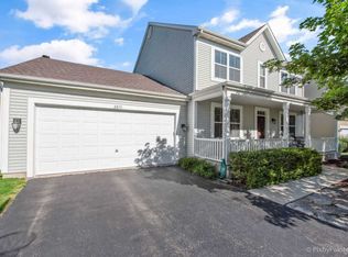 2831 Stockberry Ln, West Chicago, IL
