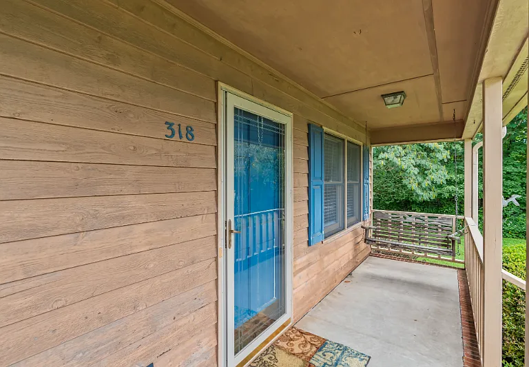 318 W Dalton Rd — Photo 4