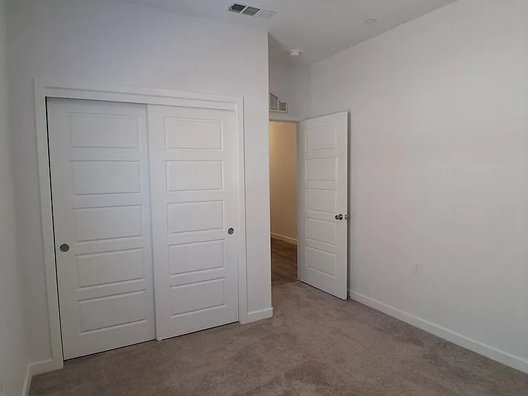 7046 W Willis Ave — Photo 11
