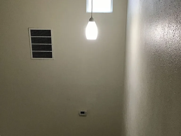 Beverly Ann Apartments — Photo 44