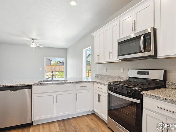 3rd image of 971 Cascade Falls St