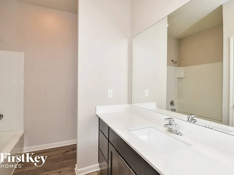 516 Aqueduct Dr — Photo 12