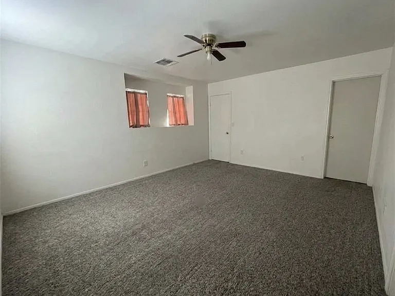 5698 Doubleday St — Photo 7