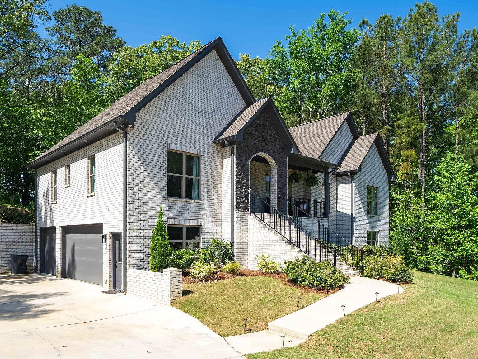3 bed, 2.0 bath, $4,250 — Photo 2