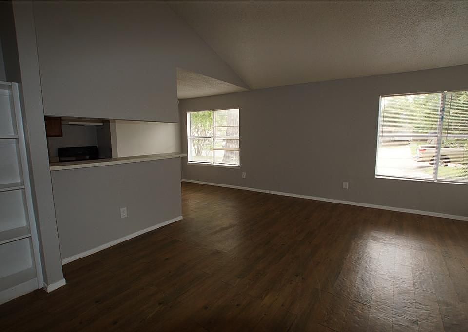 1st image of 5523 Farley Dr Unit B