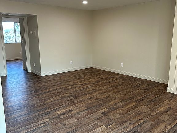 5th image of 975 N Tegner St APT 1