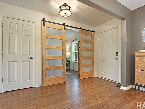 3rd image of 1053 Wheatland Dr