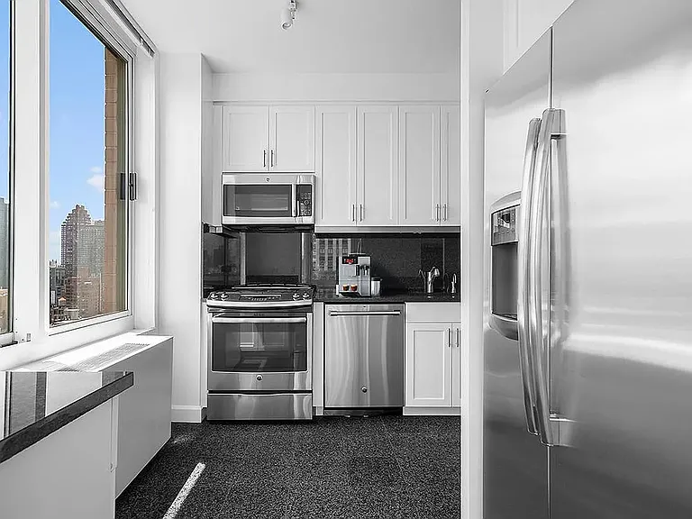 350 E 79th St #18B — Photo 6