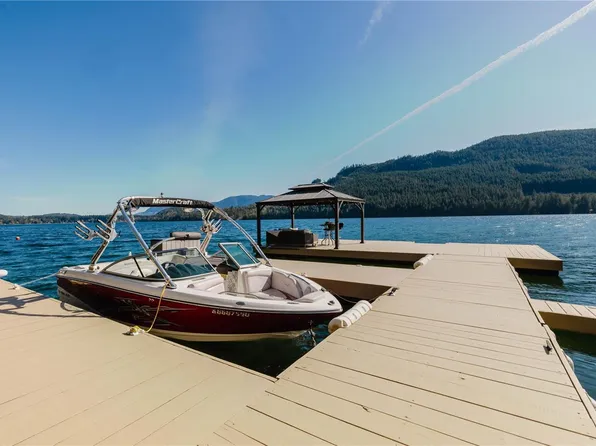 9686 Creekside Dr, Cowichan Valley, BC V0R 3E1