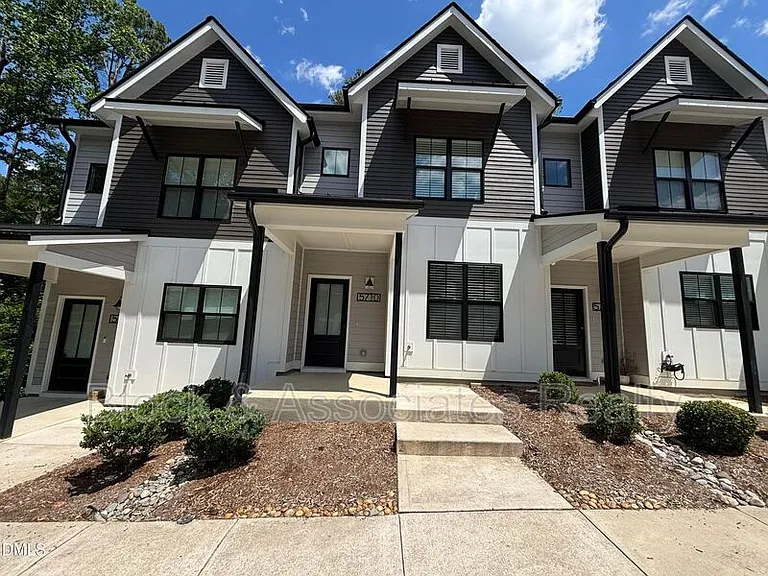 5710 Parker Pines Ct — Photo 6