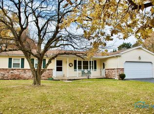 2414 Plum Leaf Ln, Toledo, OH 43614