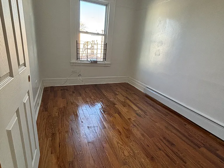 9511 104th St — Photo 5