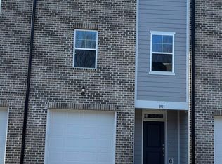 1913 Fishamble St, Fuquay Varina, NC 27526