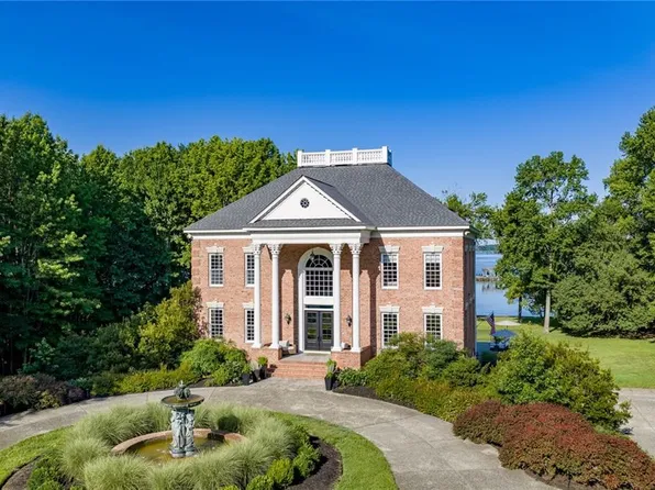 3528 Barretts Ferry Dr, Williamsburg, VA 23185