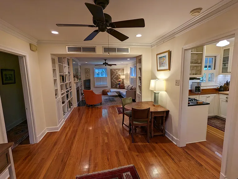 3572 Kenwood Ave — Photo 7