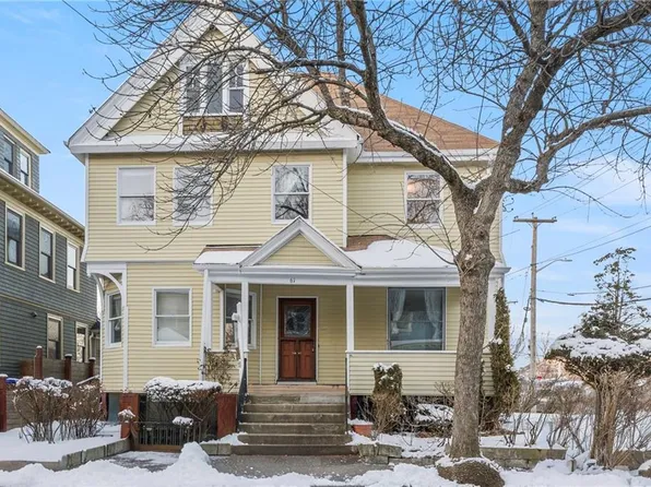 61 Whitmarsh St, Providence, RI 02907