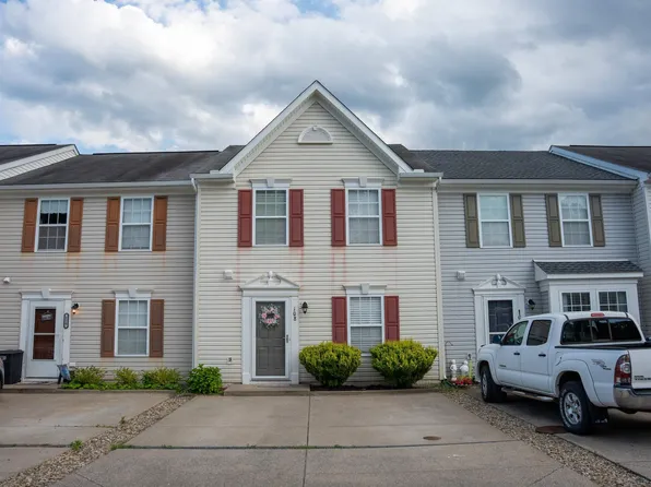 108 Park Place Dr, Morgantown, WV 26508