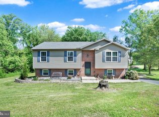 321 Parkview Rd, Manchester, PA 17345