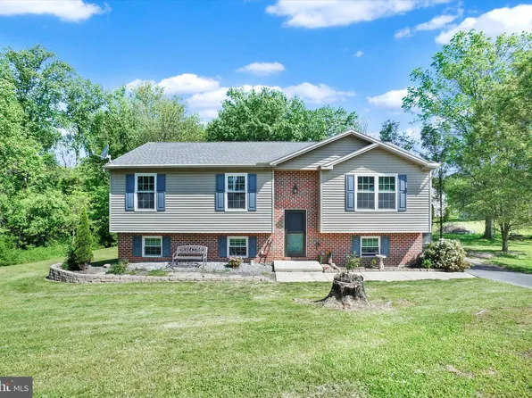 321 Parkview Rd, Manchester, PA 17345