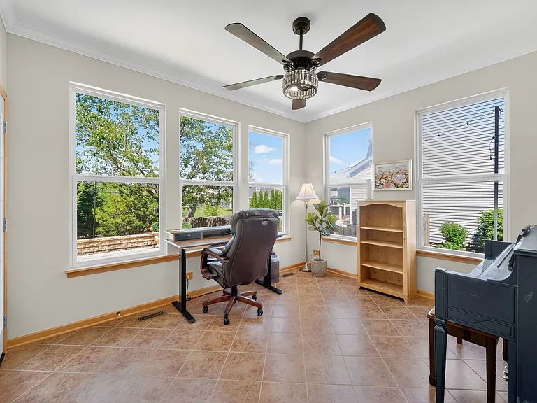 322 Hemlock Ln — Photo 20