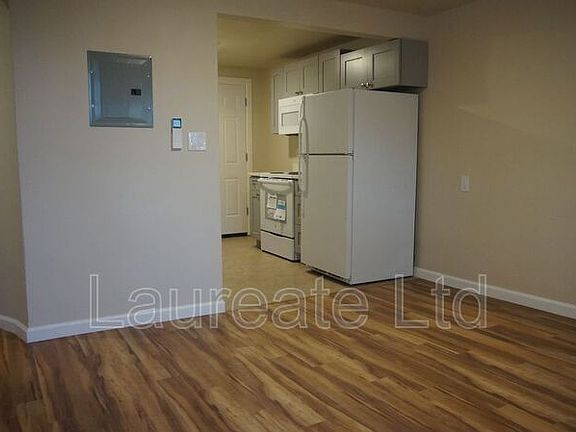 2nd image of 3069 Zuni St