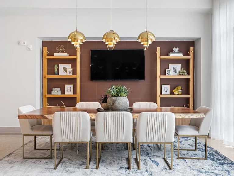 Resident Coworking Space Standard in the Heights