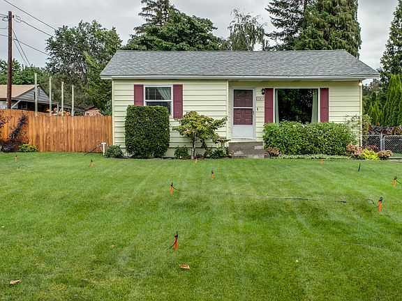 3rd image of 3309 NW Cascade Ave