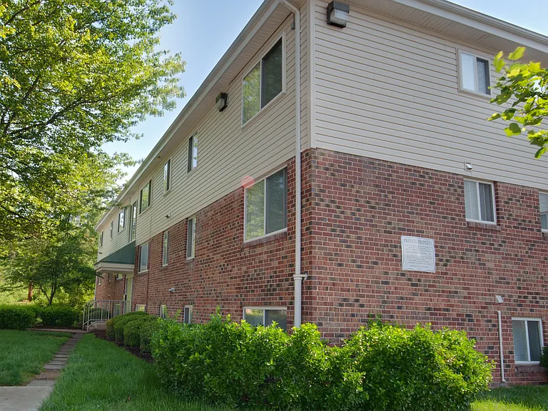 Cherrydale Apartments — Photo 4