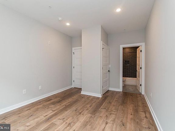 5th image of 437 N 35th St #C