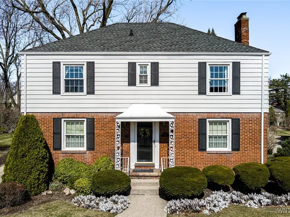 76 Deerhurst Park Blvd, Buffalo, NY 14217