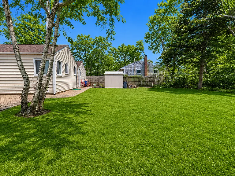 1029 Merriam Rd — Photo 18