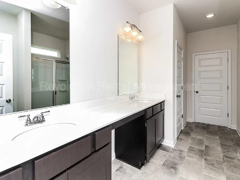 415 Sierra Point SW — Photo 14