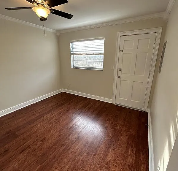 605 92nd Ave N #4 — Photo 7