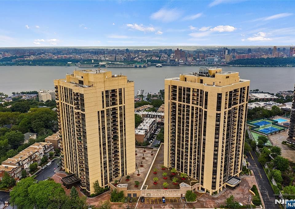 1st image of 800 Palisade Avenue #807