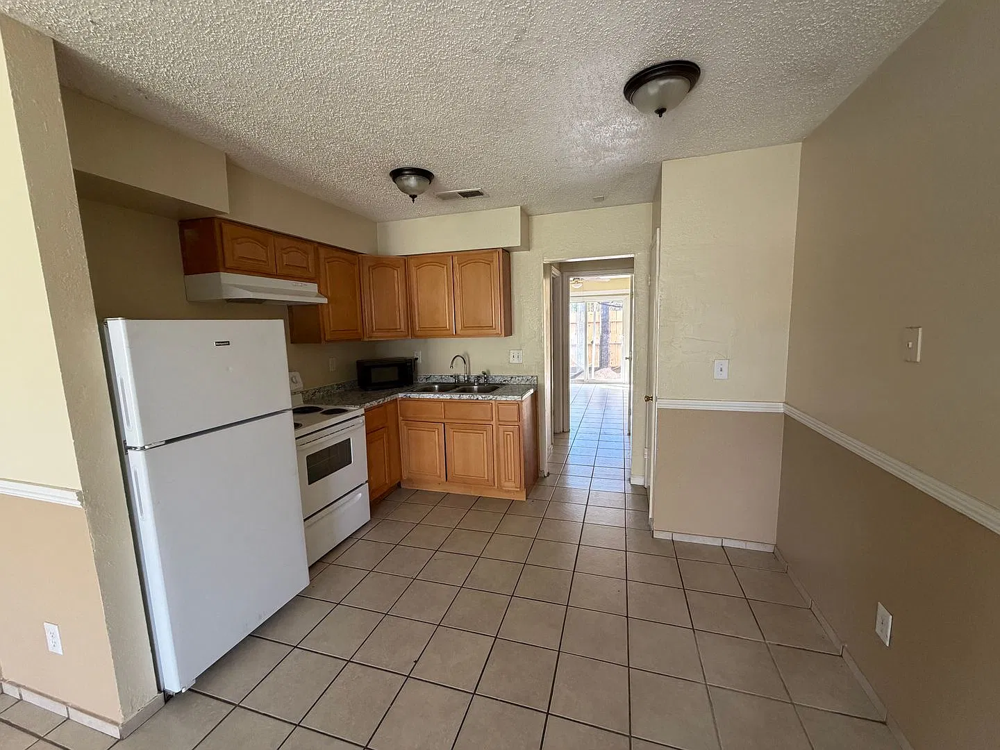 6769 California #18, Available now — Photo 4