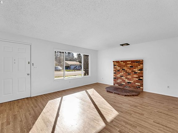 4th image of 9416 NE 21st St