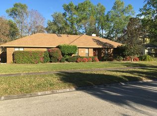 11811 Stonebridge Dr W, Jacksonville, FL 32223