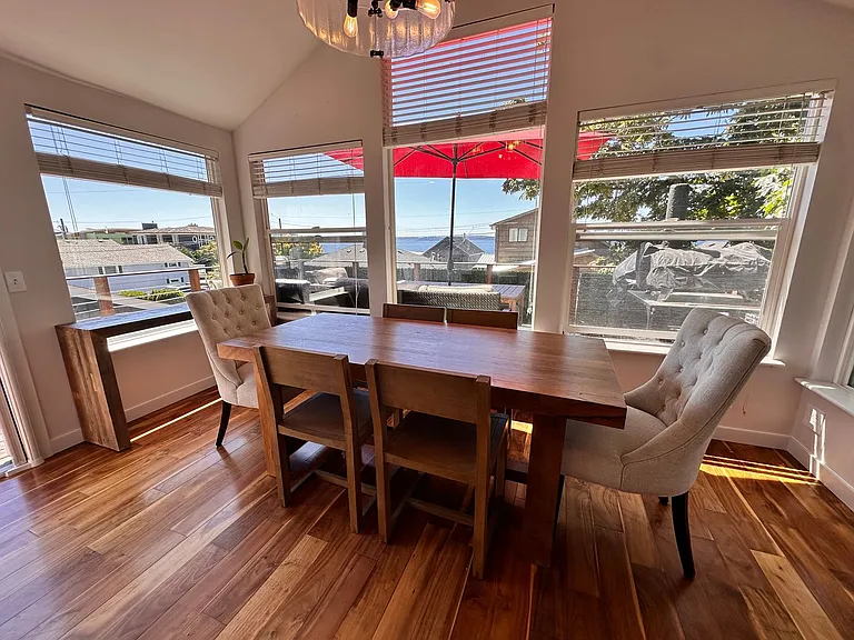 5301 SW Shore Pl — Photo 5