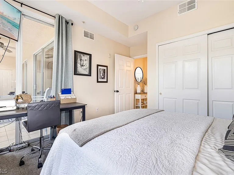 9055 Colby Dr #2213 — Photo 24