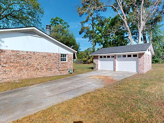 4th image of 4027 Shell Point Road